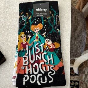 Disney hocus pocus Halloween kitchen towels brand new
